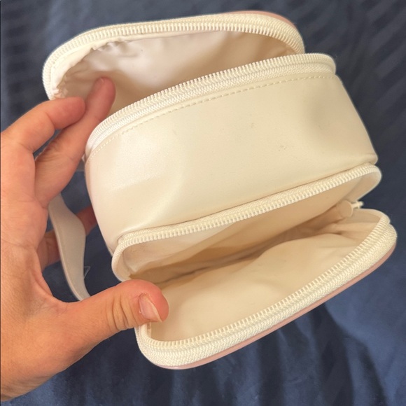 Dior Cream Cosmetic Pouch with Pale Pink Trim - Picture 3 of 8